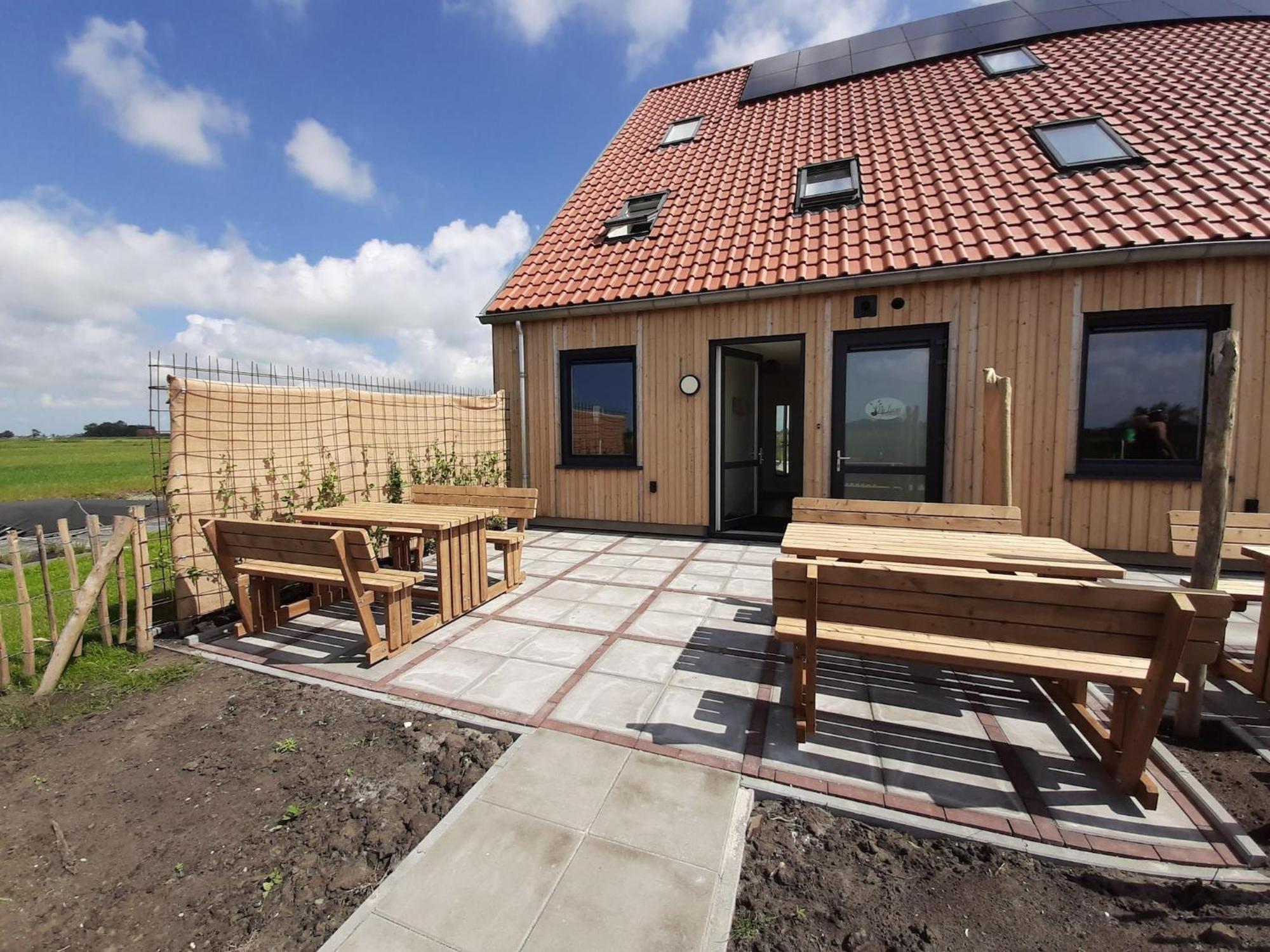 Spacious Holiday Home In Leons With Garden Buitenkant foto